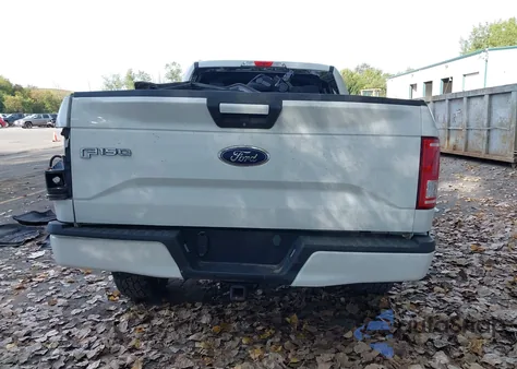 2015 Ford F150 Xlt z USA, uszkodzony, nr VIN 1FTFX1EG0FFC08905